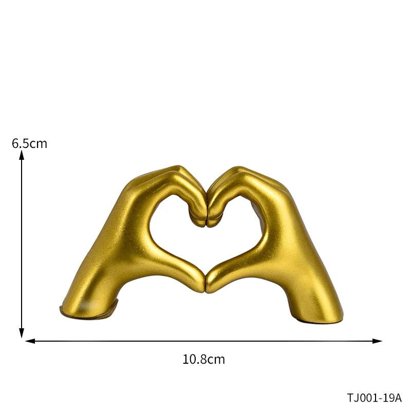 Resin Love Gesture Sculpture D - Quiet Luxury Lifestyle 评论和价格